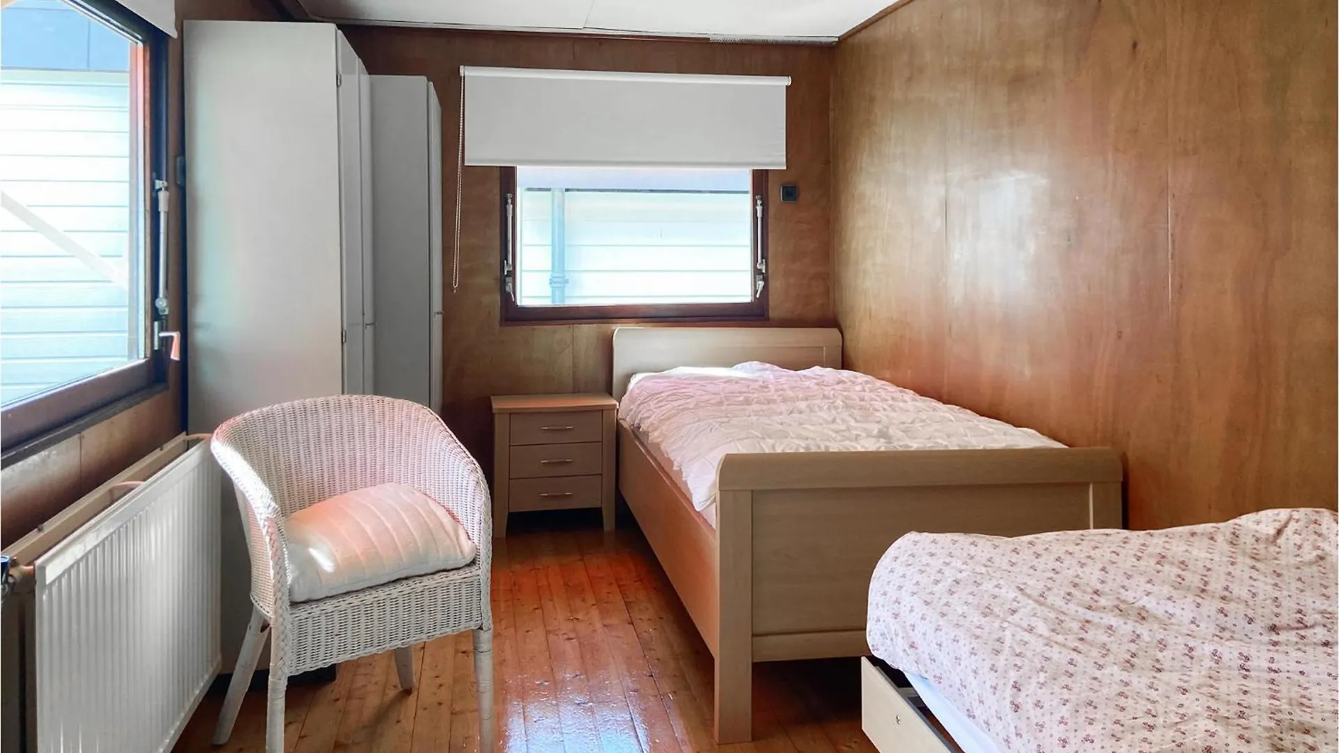 Beautiful Ship-Boat In Rotterdam With Wifi And 2 Bedrooms Úszó hotel